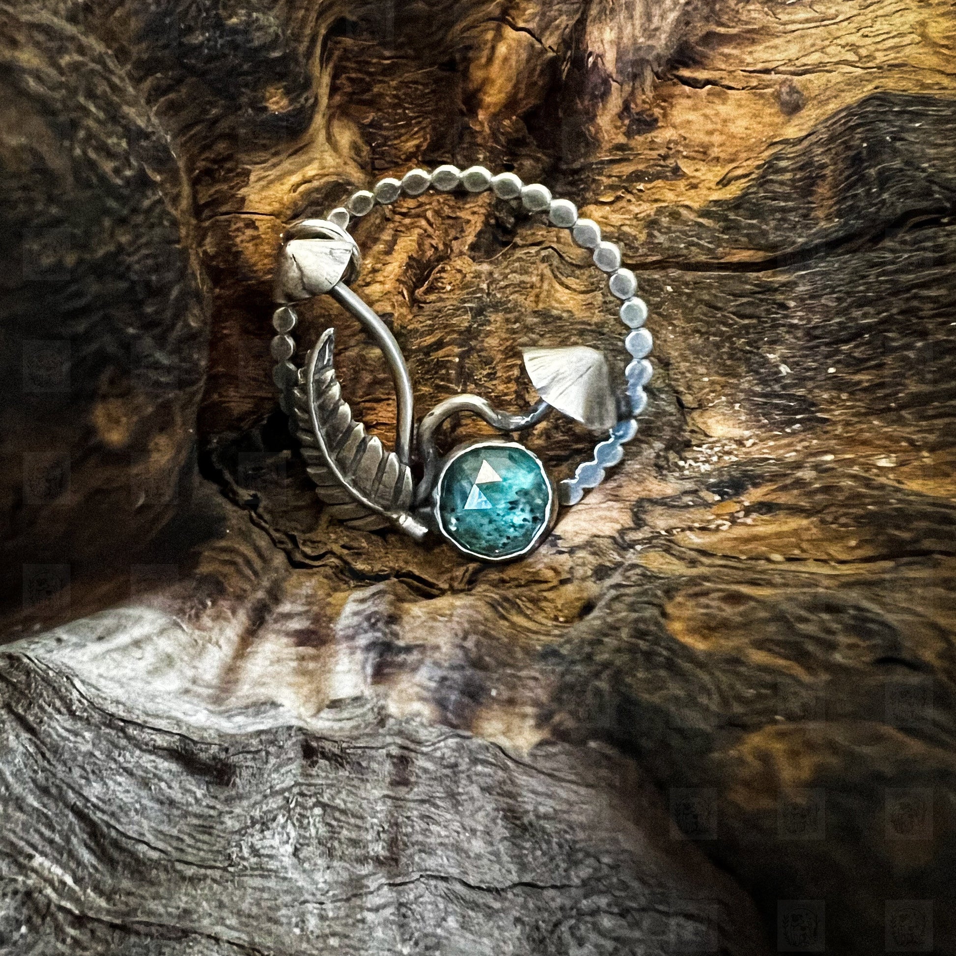 Mushroom Circle, Necklace, Small Dog Silver